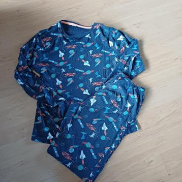 Pyama ruimte maat 170/176 beschikbaar voor biedingen