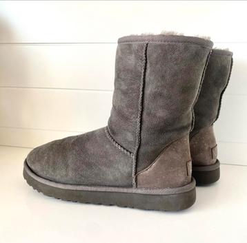 Originele UGG Dames Laarzen Grijs Maat 40 uggs beschikbaar voor biedingen