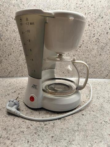 Koffieapparaat.  beschikbaar voor biedingen
