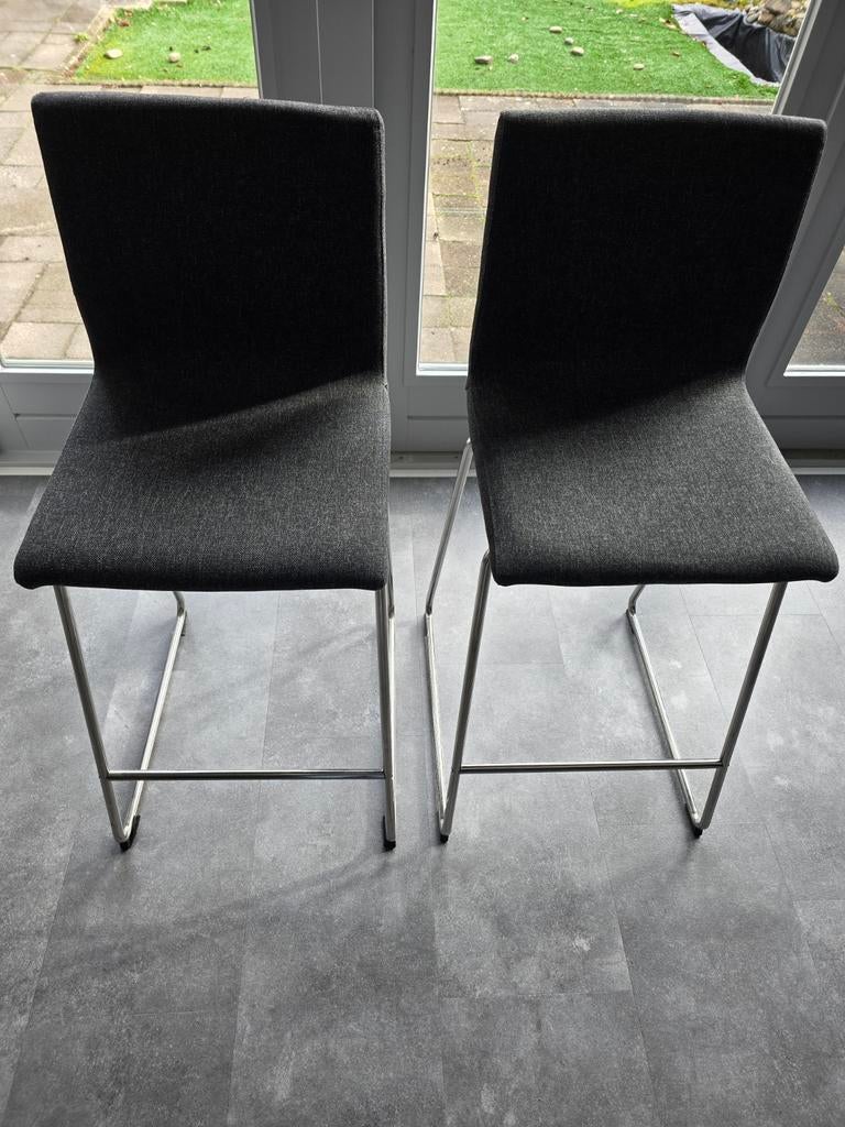 Te koop: 2 Barkrukken, Ophalen, Met voetsteun, 60 tot 90 cm, Zo goed als nieuw