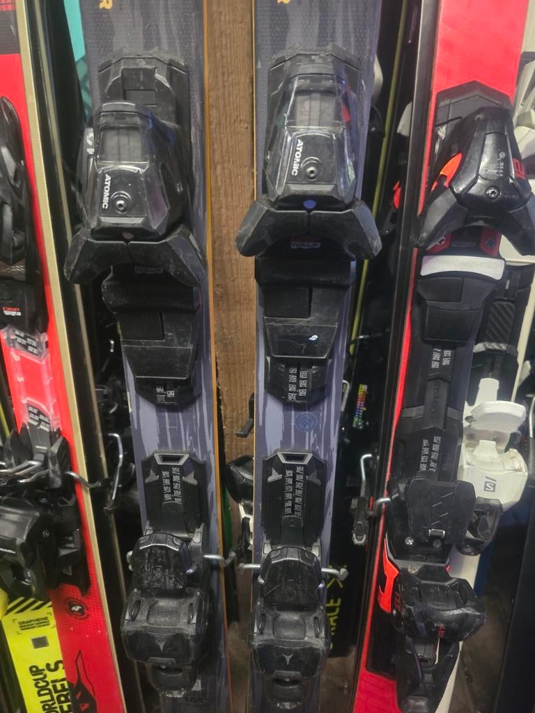 161cm ATOMIC REDSTER QPRO, Sport en Fitness, 160 tot 180 cm, Ophalen of Verzenden, Zo goed als nieuw, Carve