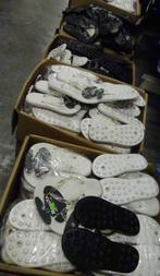 Nieuw partijtje van 200 Kwaliteit Bad/Teenslippers van het m, Ophalen of Verzenden, Nieuw, Overige maten