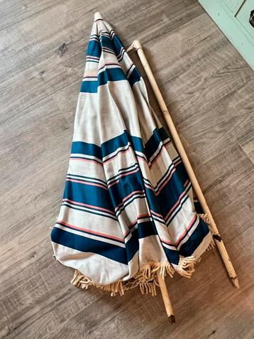 Vintage retro grote gestreepte parasol decoratie kwastjes beschikbaar voor biedingen