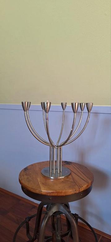 Mooie design kandelaar. beschikbaar voor biedingen
