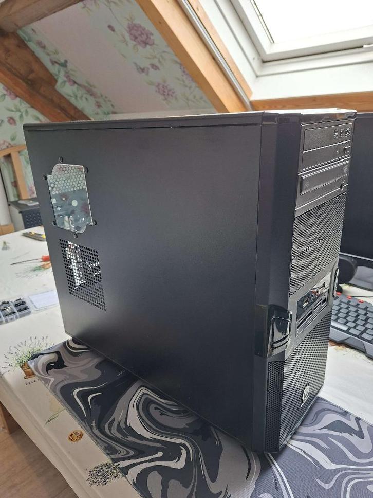 Behuizing + Moederbord + Cpu + Cooler + voeding, Computers en Software, Computerbehuizingen, Gebruikt, Ophalen of Verzenden