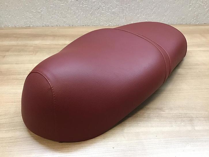 Zadel / buddy voor SYM Allo of Cello - maatwerk buddydeks, Fietsen en Brommers, Brommeronderdelen | Scooters, Zo goed als nieuw