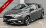 Ford Focus 1.0 ST-Line 125PK/AUTOMAAT/CAMERA/CARPLAY/CRUISE/, Zwart, Bedrijf, 1180 kg, Lichtsensor