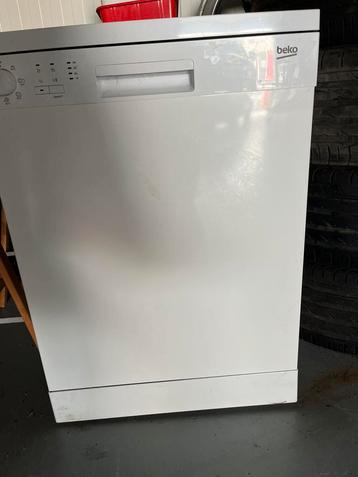 Vaatwasser merk Beko Half jaar oud beschikbaar voor biedingen