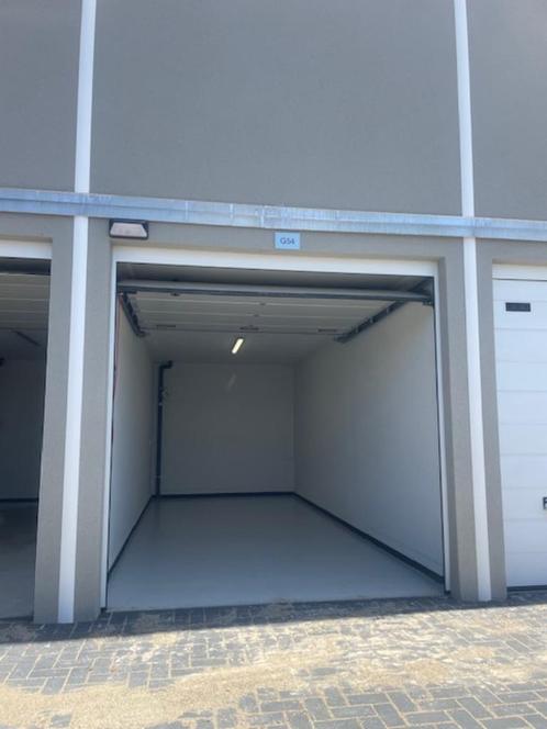 GARAGEBOX/WERKRUIMTE TE HUUR in Oss, Weert en Nijmegen, Auto diversen, Autostallingen en Garages