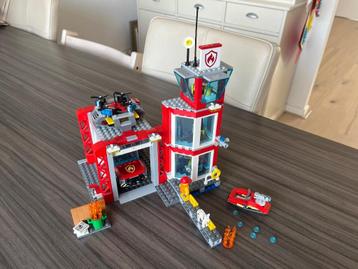 Lego City Brandweerkazerne 60215 beschikbaar voor biedingen