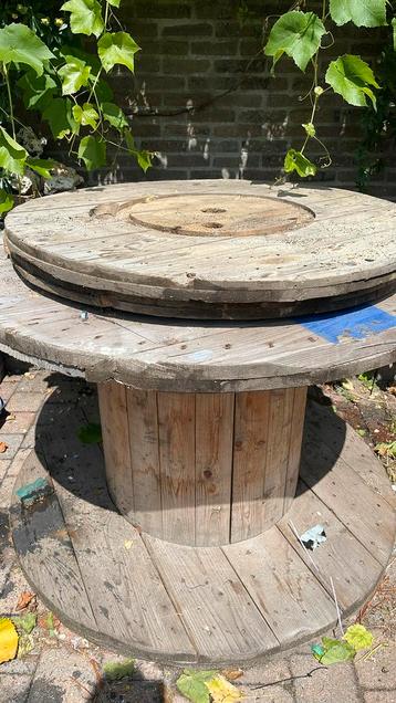 Gratis tuintafel. Breed 120 hoog 80 beschikbaar voor biedingen