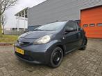 Toyota Aygo 1.0 12V Vvt-i 3DRS MMT 2007 Grijs, Auto's, Toyota, Voorwielaandrijving, 4 stoelen, 68 pk, Handgeschakeld
