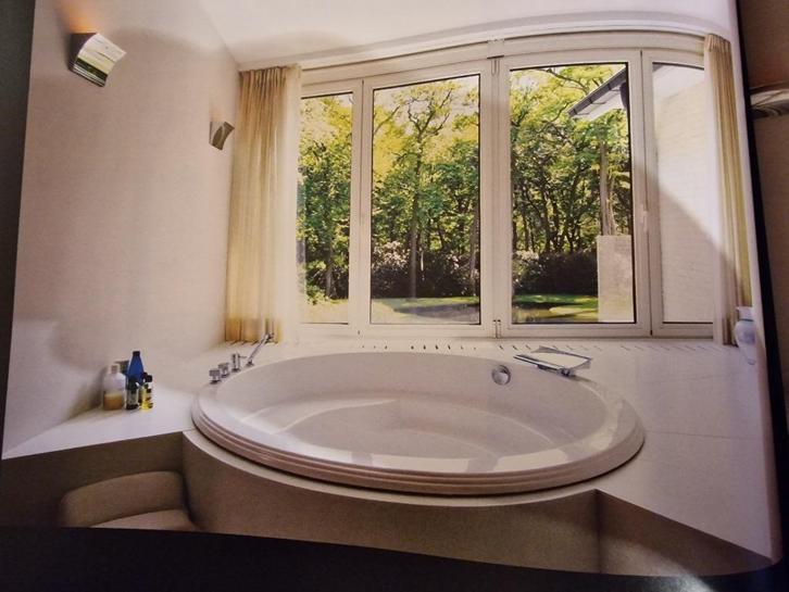 Jacuzzi 170cm, Doe-het-zelf en Verbouw, Sanitair, Bad, Ophalen