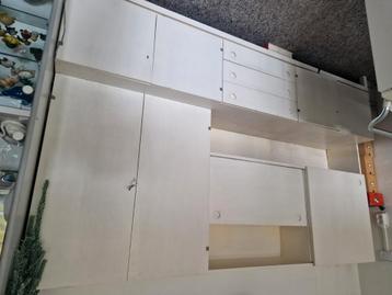 Retro wandmeubel (foto staat op zijn kop!) beschikbaar voor biedingen