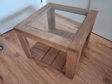 Gratis eikenhouten salontafeltje