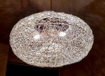 Twee identieke draadlampen, Eglo, plafonnières, mooi licht  beschikbaar voor biedingen