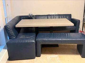 eettafel 150 x 90 cm beschikbaar voor biedingen
