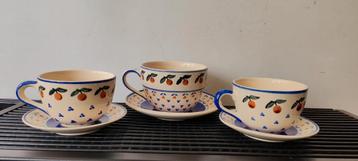 W'art 3x keramieken kop en schotel, handpainted beschikbaar voor biedingen