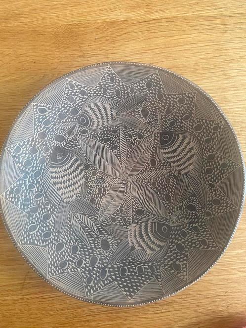 Handgegraveerde schaal met vissen – folk art – uniek stuk, Antiek en Kunst, Antiek | Schalen, Ophalen