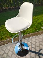Witte barkruk met hoogteverstelling, Huis en Inrichting, Barkrukken, Ophalen, Gebruikt, 60 tot 90 cm, 1 kruk