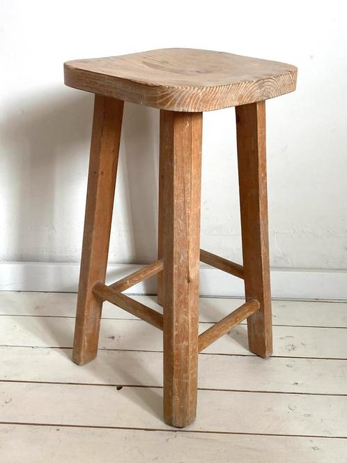 Rustiek Houten Krukje, Huis en Inrichting, Krukjes, Gebruikt, Hout, Ophalen