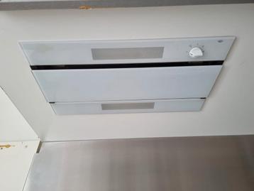 Dubbele afzuigkap beschikbaar voor biedingen