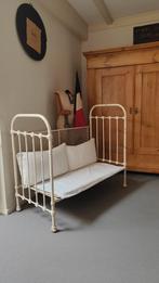 Frans ledikant / antiek ijzeren kinderbed / oud bedje, Antiek en Kunst, Ophalen