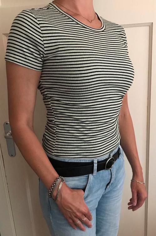 Nieuw strak gestreept shirtje van ribtricot (JDY), Kleding | Dames, Tops, Nieuw, Maat 38/40 (M), Overige kleuren, Korte mouw, Ophalen of Verzenden