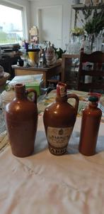 kruiken in steen flessen in aardwerk met handgreep, Antiek en Kunst, Curiosa en Brocante, Ophalen of Verzenden