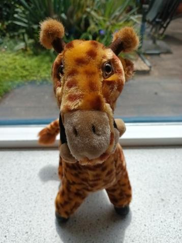 	 Giraffe met zwart aapje aan de nek van Xenos zacht velours beschikbaar voor biedingen