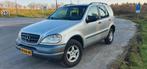 Mercedes-Benz M-Klasse 2.3 Ml230 4MATIC 1999 Grijs, Auto's, 150 pk, Handgeschakeld, Vierwielaandrijving, Particulier