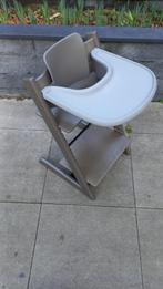 Stokke Tripp Trapp kinderstoel, met tafelblad en babyset, Kinderen en Baby's, Kinderstoelen, Ophalen, Gebruikt, Meegroeistoel