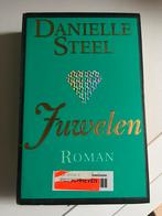 Daniëlle Steel - Juwelen, Ophalen of Verzenden, Gelezen, Daniëlle Steel