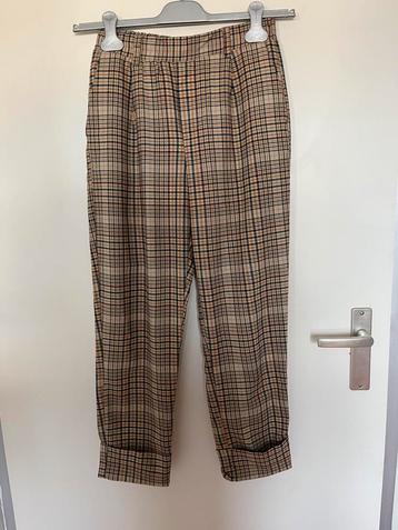 Leuke geruite Bershka broek m M te koop beschikbaar voor biedingen