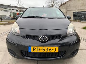 Toyota Aygo 1.0 12V Vvt-i 3DRS MMT 2009 Zwart beschikbaar voor biedingen