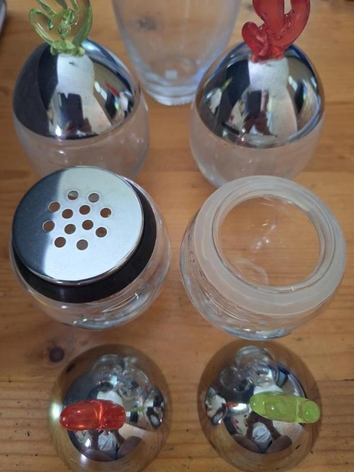 Alessi Ovolini in 2 kleuren te koop, Huis en Inrichting, Keuken | Servies, Zo goed als nieuw, Overige typen, Effen, Glas, Verzenden