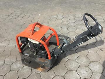 Gebruikte trilplaat Husqvarna LG300 beschikbaar voor biedingen