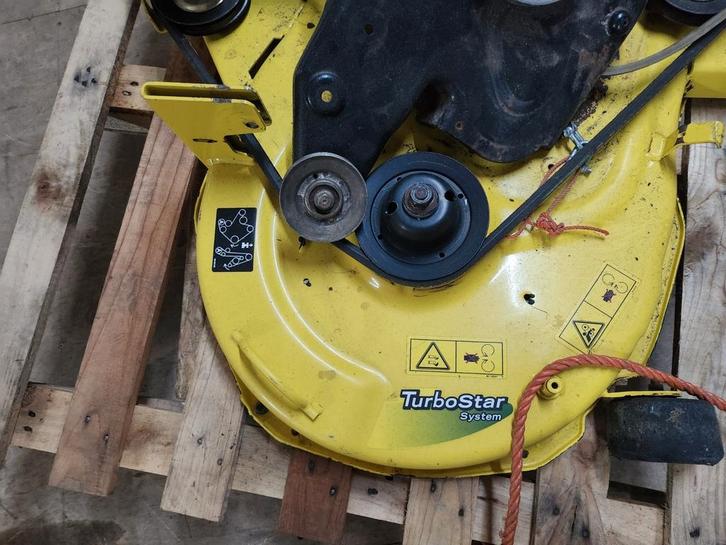 Zitmaaier  maaidek  john deere, Tuin en Terras, Grasmaaiers, Zo goed als nieuw, 50 cm of meer, Ophalen