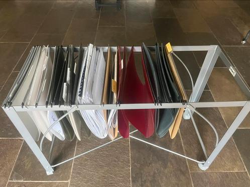 Archiefmappen trolley op wieltjes, Huis en Inrichting, Kasten | Roldeurkasten en Archiefkasten, Ophalen