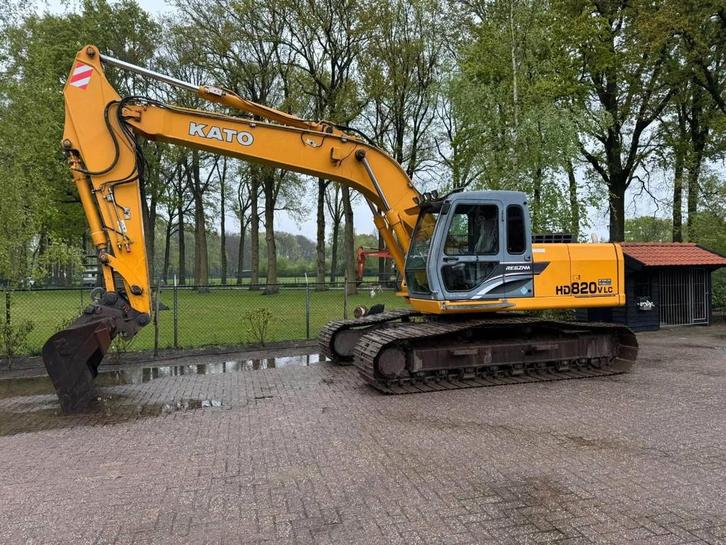 Kato HD820vlc Rupskraan (bj 2011), Zakelijke goederen, Machines en Bouw | Kranen en Graafmachines, Graafmachine