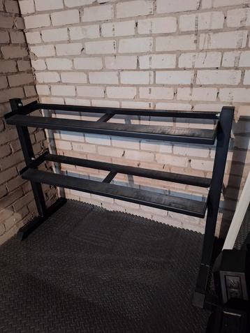 Dumbell rek beschikbaar voor biedingen