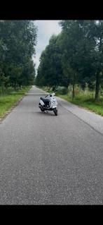 Moet snel weg heb geen plek om hem ge zetten, Maximaal 45 km/u, Zip, Ophalen of Verzenden, Zo goed als nieuw