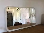 Rechthoekige spiegel op wit houten plaat, Huis en Inrichting, Woonaccessoires | Spiegels, Ophalen, Minder dan 50 cm, Gebruikt