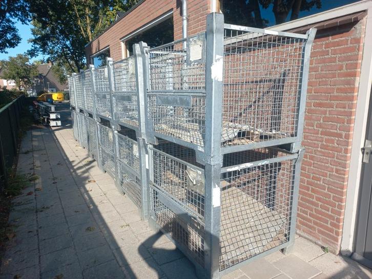 Stalen kratten / gitterboxen / stapel bakken, Doe-het-zelf en Verbouw, Metalen, Zo goed als nieuw, IJzer, Ophalen