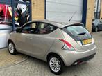 Lancia Ypsilon 0.9 TwinAir Silver Plus, lichtmetaal, 5 deure, Auto's, Lancia, Voorwielaandrijving, Euro 5, Gebruikt, Beige