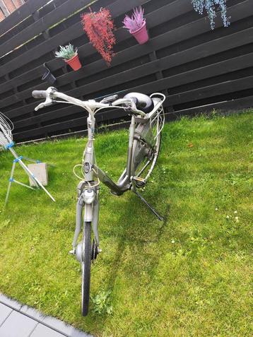 fietsen  beschikbaar voor biedingen