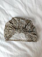 Newborn baby muts met knoop panterprint, Kinderen en Baby's, Babykleding | Mutsen, Sjaals en Wanten, Zeeman, Meisje, Nieuw, Ophalen of Verzenden
