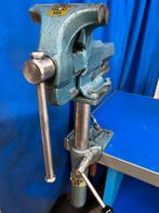 HEUER bankschroef met lift, Doe-het-zelf en Verbouw, Werkbanken, Ophalen, Zo goed als nieuw, 120 tot 170 cm, Bankschroef