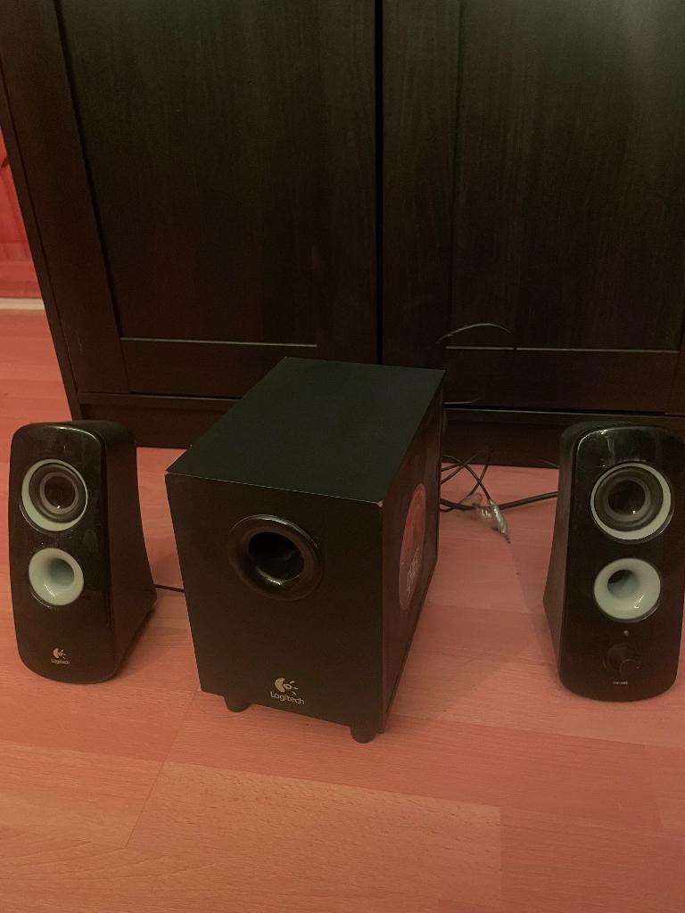 Logitech speakerset, Overige typen, Zo goed als nieuw, 120 watt of meer, Ophalen