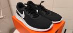 Nike Tanjun Sportschoenen - Maat 44 - Bijna nieuw, Kleding | Heren, Schoenen, Ophalen of Verzenden, Nieuw, Nike, Sportschoenen